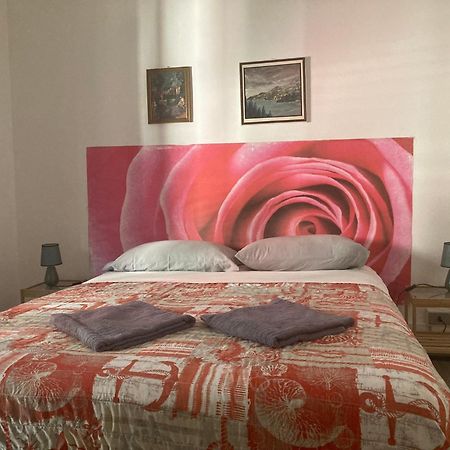 Guest House Roma Genoa Exterior photo